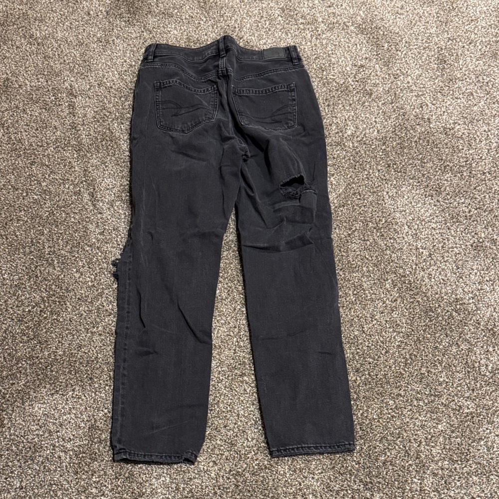 American Eagle Outfitters Charcoal Jeans size 4 skinny Leg Distressed / Ripped